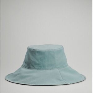 Lululemon wide brim bucket hat